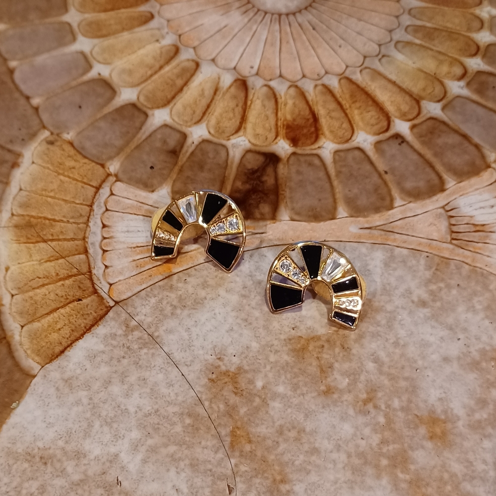 Vintage Clip on earrings